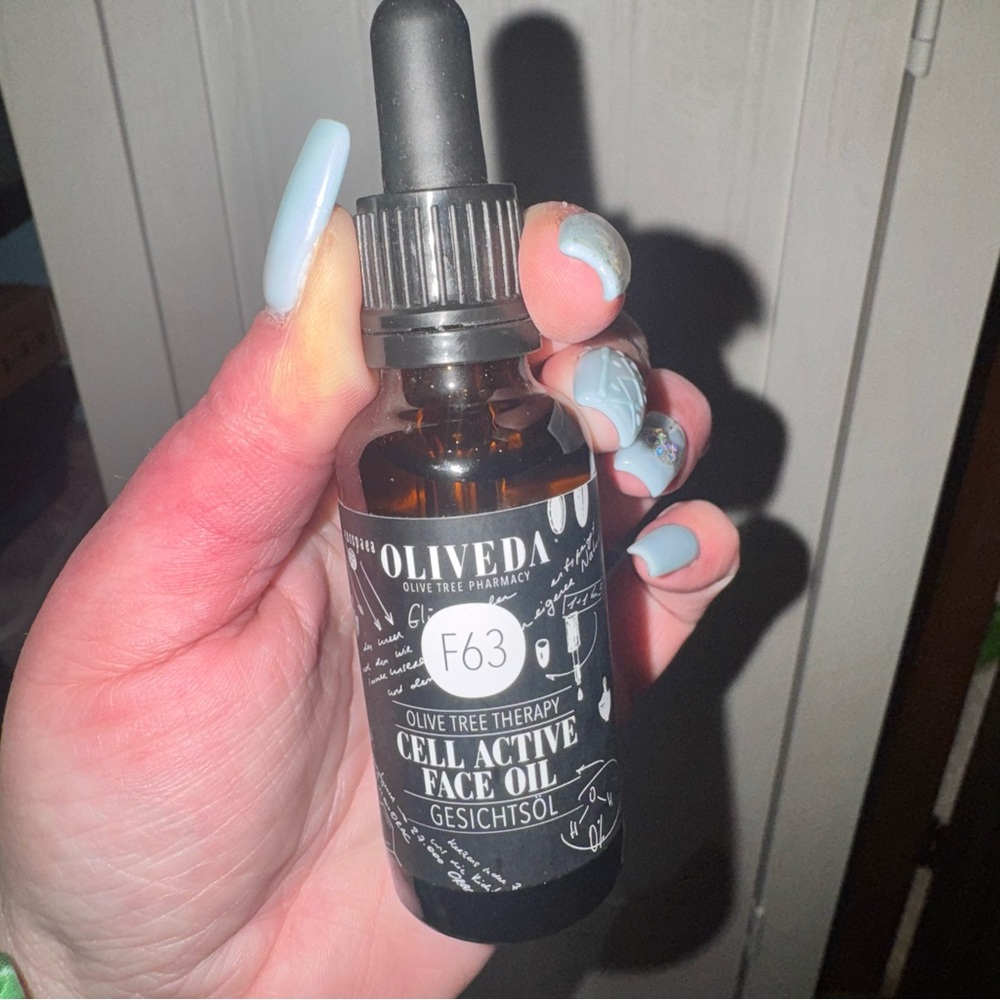 Oliveda cell active face oil